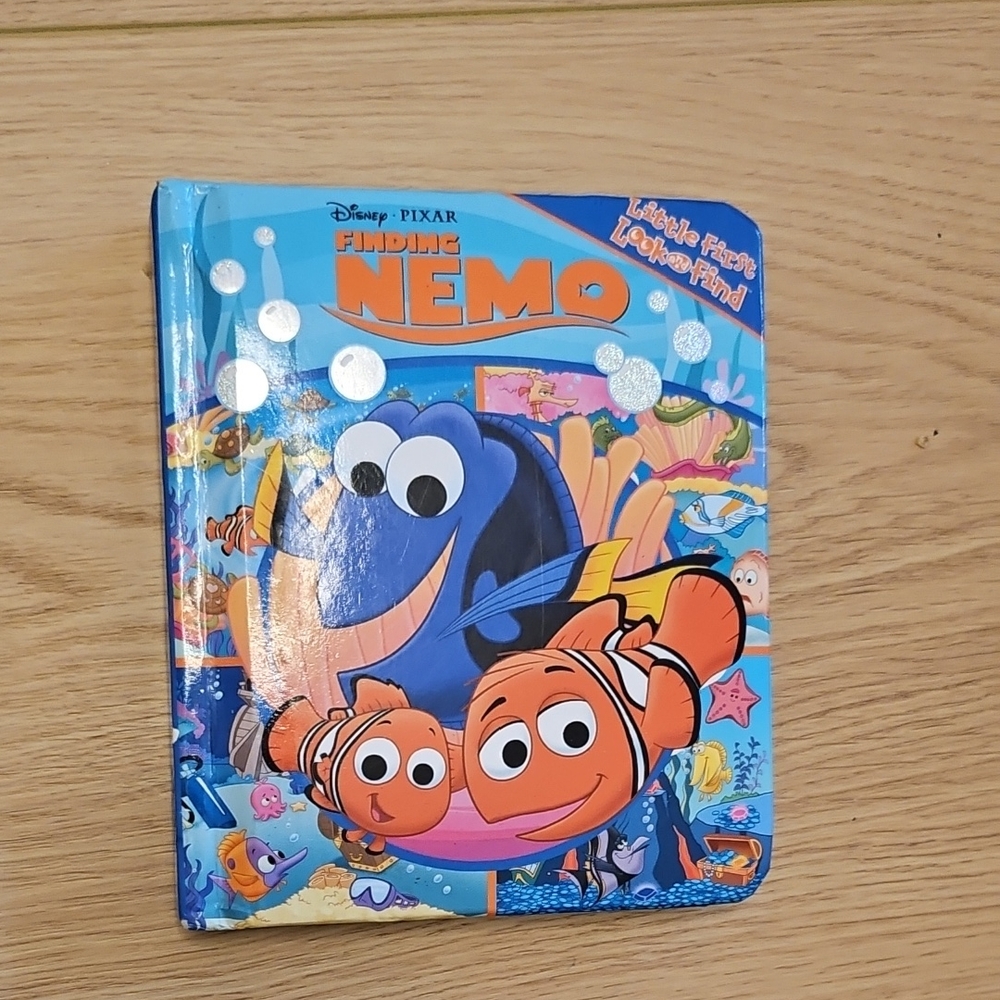 Disney Pixar Finding Nemo Blue Kids Book - Dory & Nemo